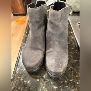 Sorrel size 9 woman’s boot